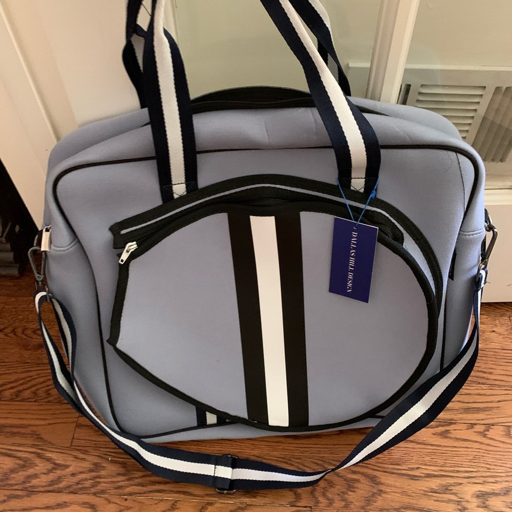 Light Blue Striped Tote Bag with Crossbody Strap - Picture 3 of 8